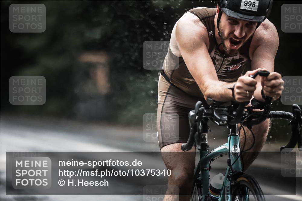 13.09.2026 - Stadtparktriathlon H.Heesch http://msf.ph/oto/10375340 13.09.2026 12:13:53 Radfahren 932, 985, 986, 998 meine-sportfotos.de