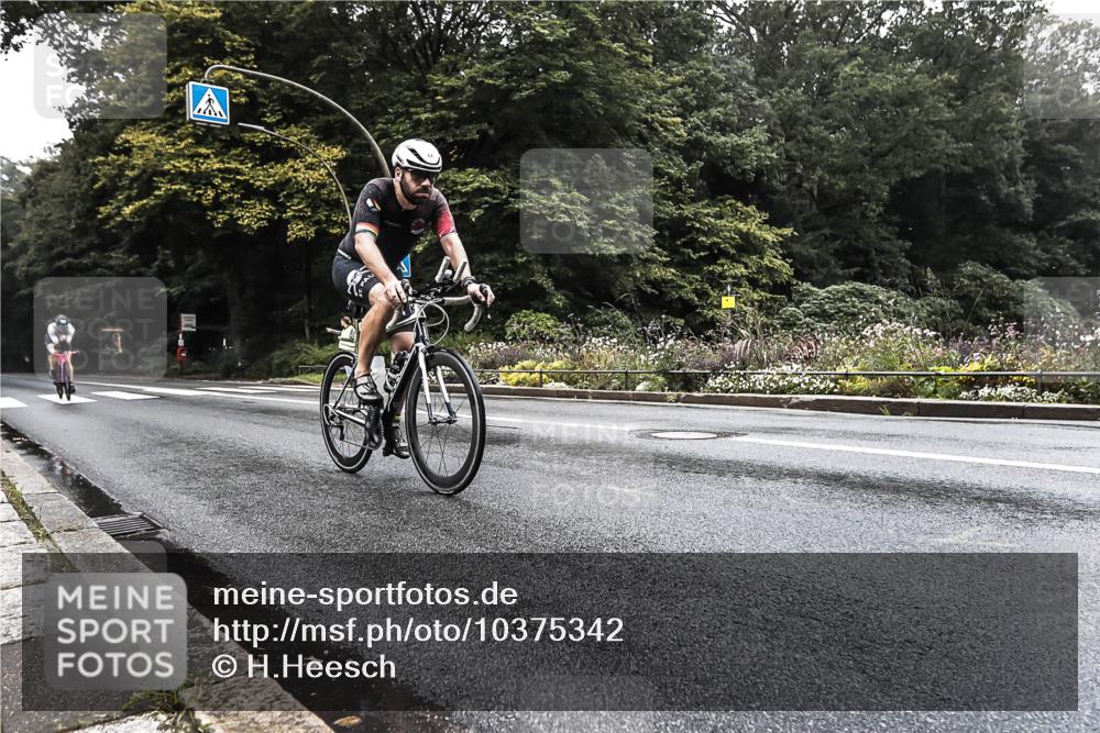 13.09.2026 - Stadtparktriathlon H.Heesch http://msf.ph/oto/10375342 13.09.2026 09:16:19 Radfahren 66, 68, 188, 195 meine-sportfotos.de
