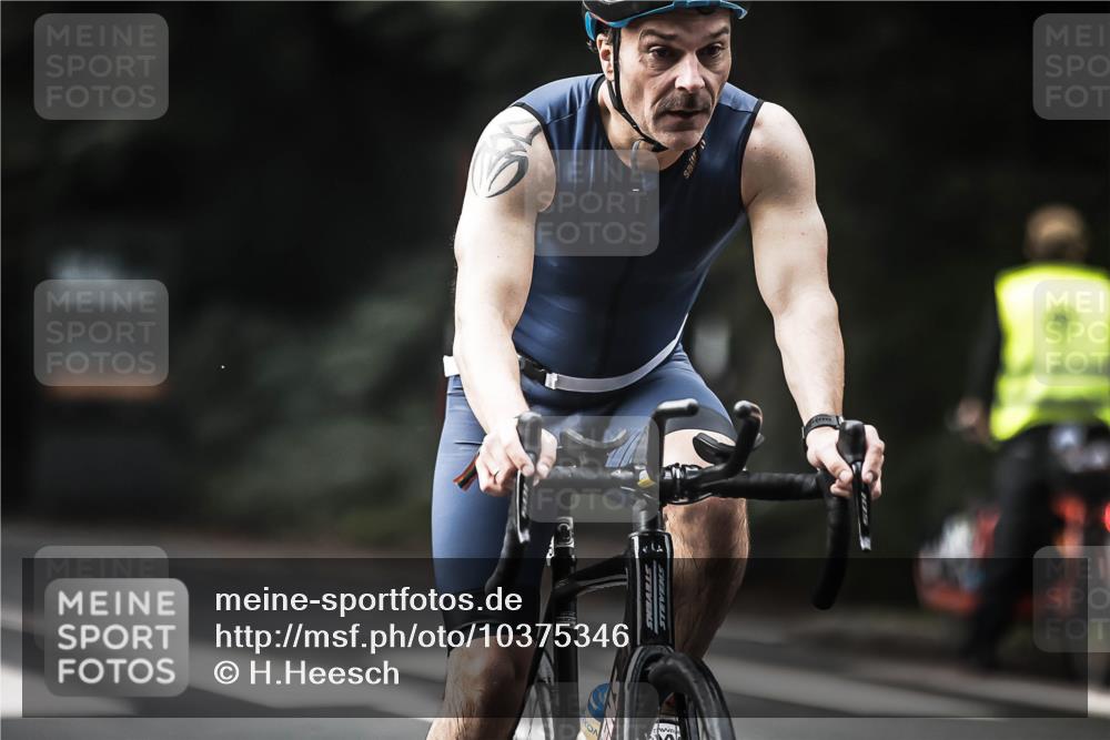 13.09.2026 - Stadtparktriathlon H.Heesch http://msf.ph/oto/10375346 13.09.2026 10:56:13 Radfahren 685, 1799 meine-sportfotos.de