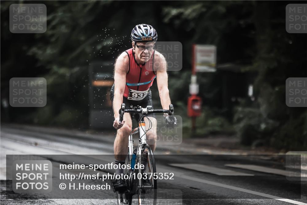 13.09.2026 - Stadtparktriathlon H.Heesch http://msf.ph/oto/10375352 13.09.2026 12:13:58 Radfahren 755, 932, 956, 985, 986, 998, 1061 meine-sportfotos.de