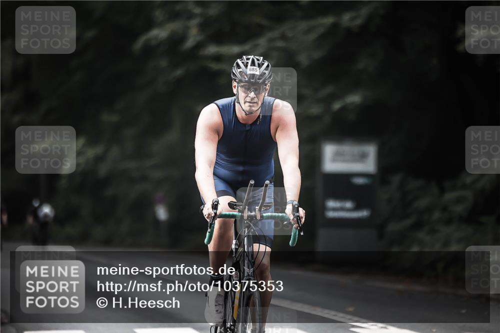 13.09.2026 - Stadtparktriathlon H.Heesch http://msf.ph/oto/10375353 13.09.2026 10:56:19 Radfahren 428, 509, 685 meine-sportfotos.de