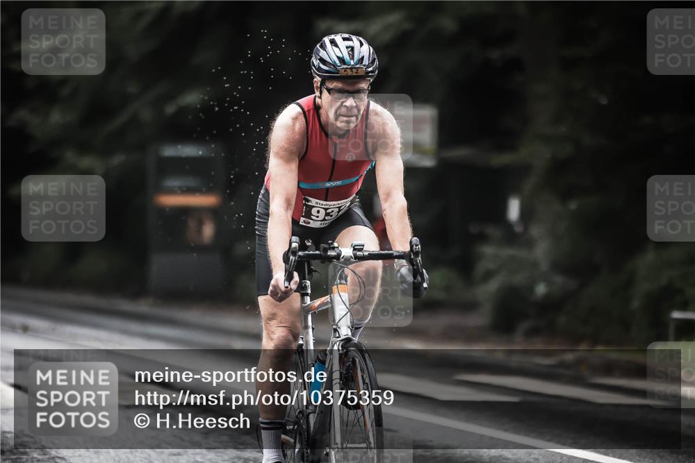 13.09.2026 - Stadtparktriathlon H.Heesch http://msf.ph/oto/10375359 13.09.2026 12:13:58 Radfahren 755, 932, 956, 985, 986, 998, 1061 meine-sportfotos.de