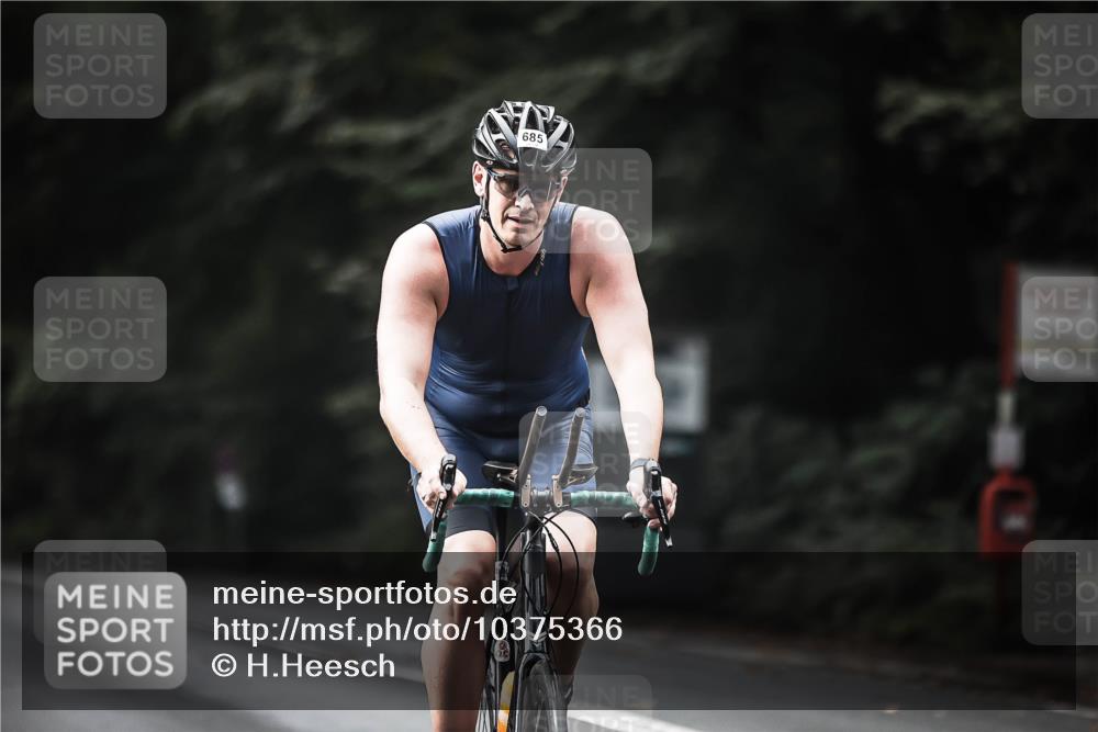 13.09.2026 - Stadtparktriathlon H.Heesch http://msf.ph/oto/10375366 13.09.2026 10:56:19 Radfahren 428, 509, 685 meine-sportfotos.de