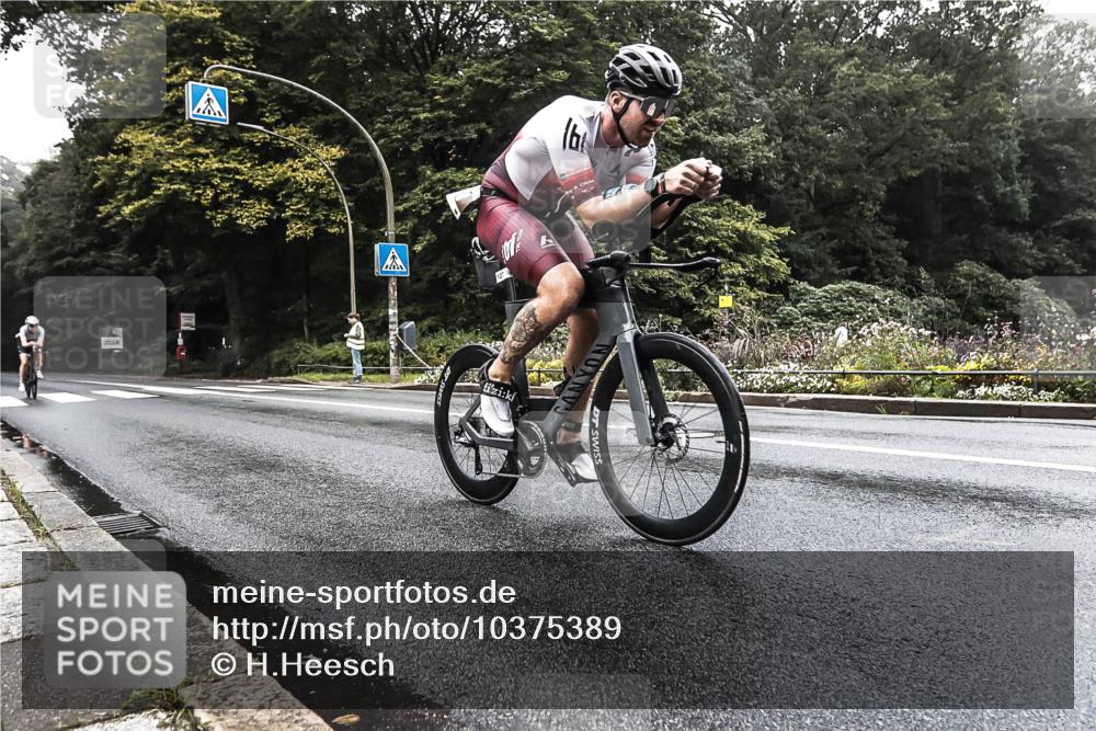 13.09.2026 - Stadtparktriathlon H.Heesch http://msf.ph/oto/10375389 13.09.2026 09:16:38 Radfahren 83, 127, 190 meine-sportfotos.de