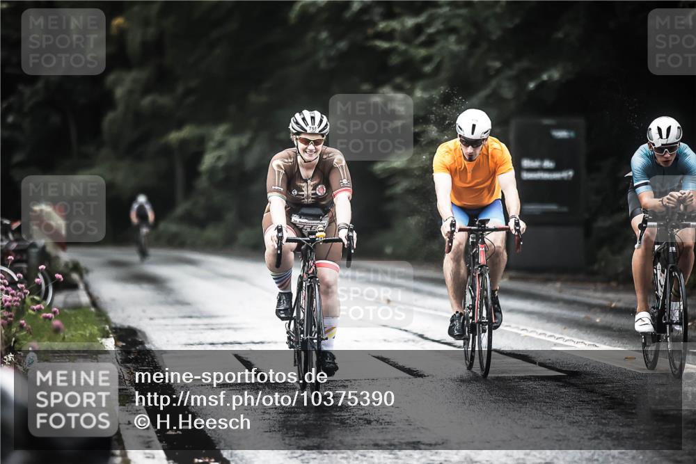 13.09.2026 - Stadtparktriathlon H.Heesch http://msf.ph/oto/10375390 13.09.2026 12:14:03 Radfahren 755, 932, 956, 985, 1061 meine-sportfotos.de