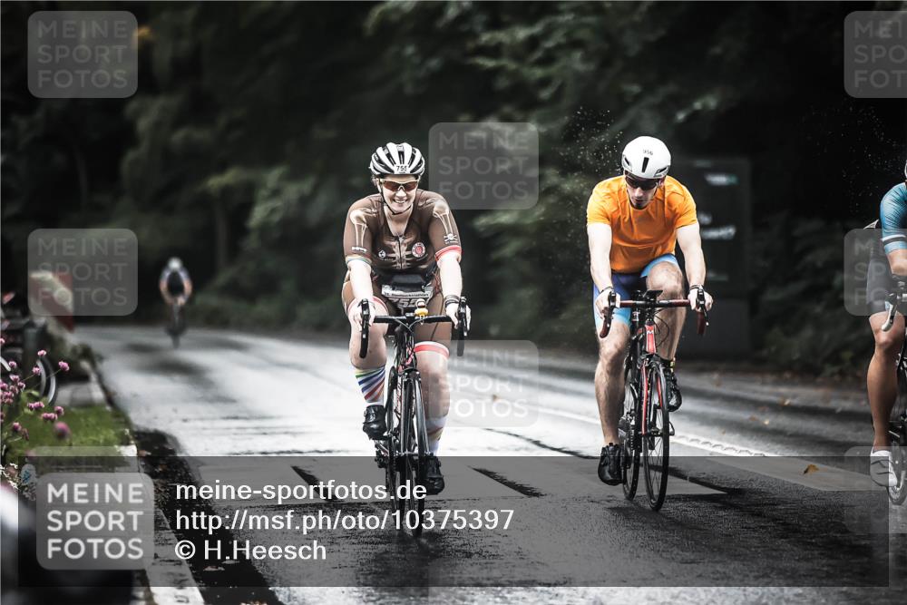 13.09.2026 - Stadtparktriathlon H.Heesch http://msf.ph/oto/10375397 13.09.2026 12:14:03 Radfahren 755, 932, 956, 985, 1061 meine-sportfotos.de