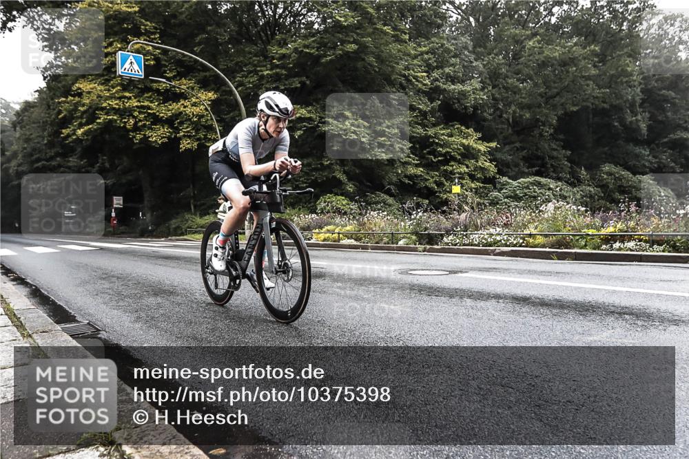 13.09.2026 - Stadtparktriathlon H.Heesch http://msf.ph/oto/10375398 13.09.2026 09:16:39 Radfahren 127, 179, 190 meine-sportfotos.de
