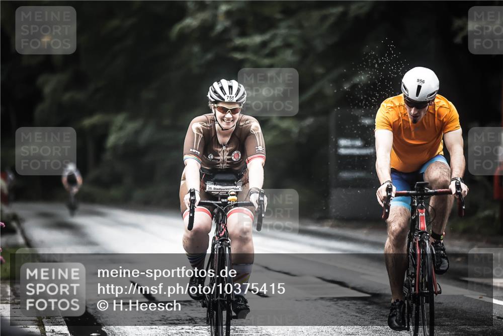 13.09.2026 - Stadtparktriathlon H.Heesch http://msf.ph/oto/10375415 13.09.2026 12:14:04 Radfahren 755, 932, 956, 985, 1061 meine-sportfotos.de