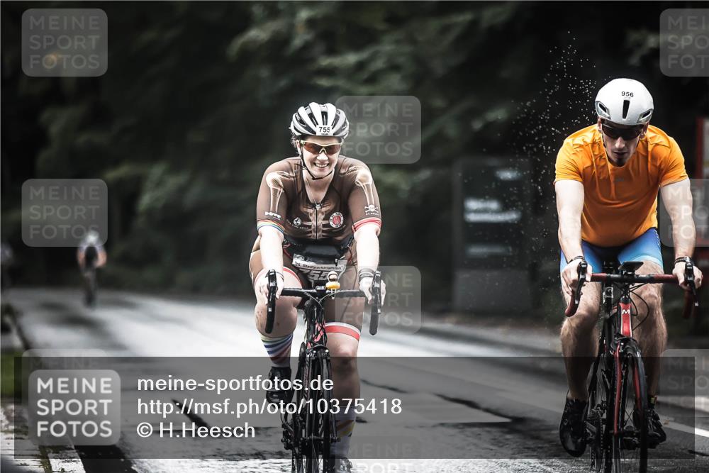 13.09.2026 - Stadtparktriathlon H.Heesch http://msf.ph/oto/10375418 13.09.2026 12:14:04 Radfahren 755, 932, 956, 985, 1061 meine-sportfotos.de