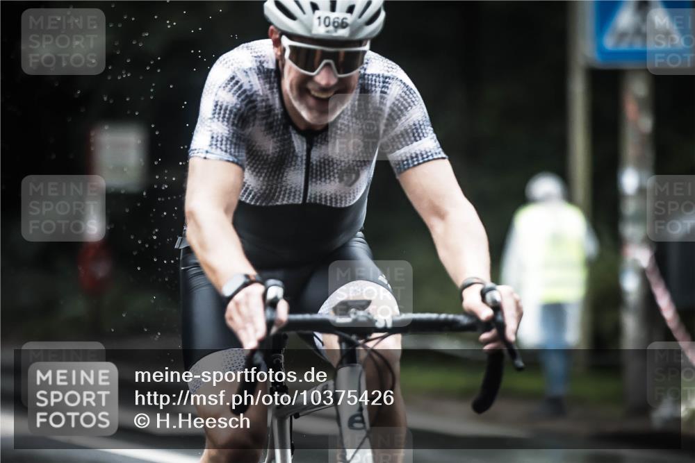 13.09.2026 - Stadtparktriathlon H.Heesch http://msf.ph/oto/10375426 13.09.2026 12:14:12 Radfahren 1066 meine-sportfotos.de
