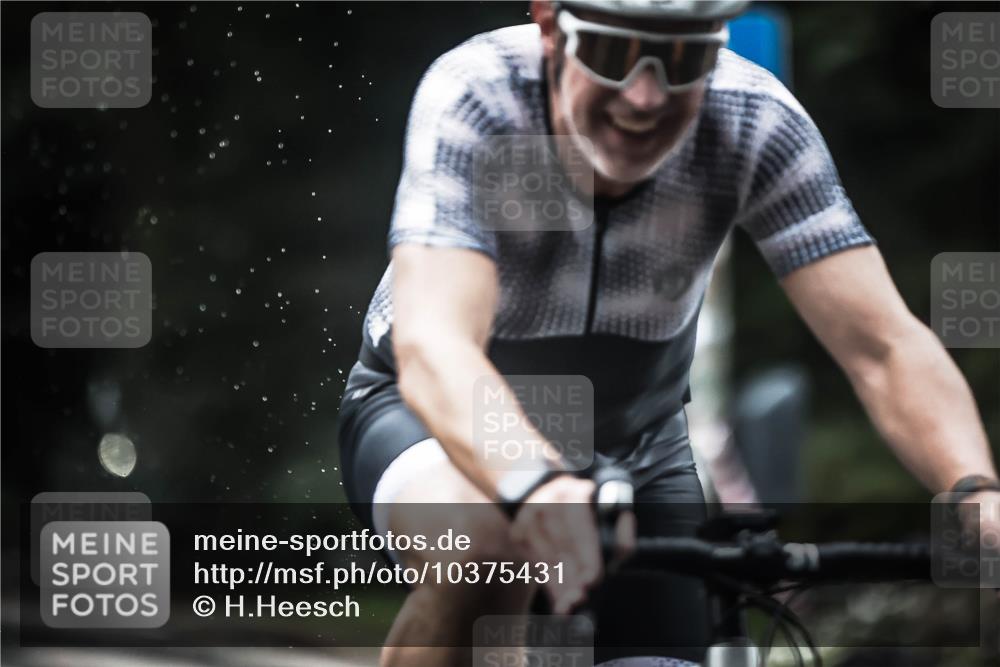 13.09.2026 - Stadtparktriathlon H.Heesch http://msf.ph/oto/10375431 13.09.2026 12:14:12 Radfahren 1066 meine-sportfotos.de
