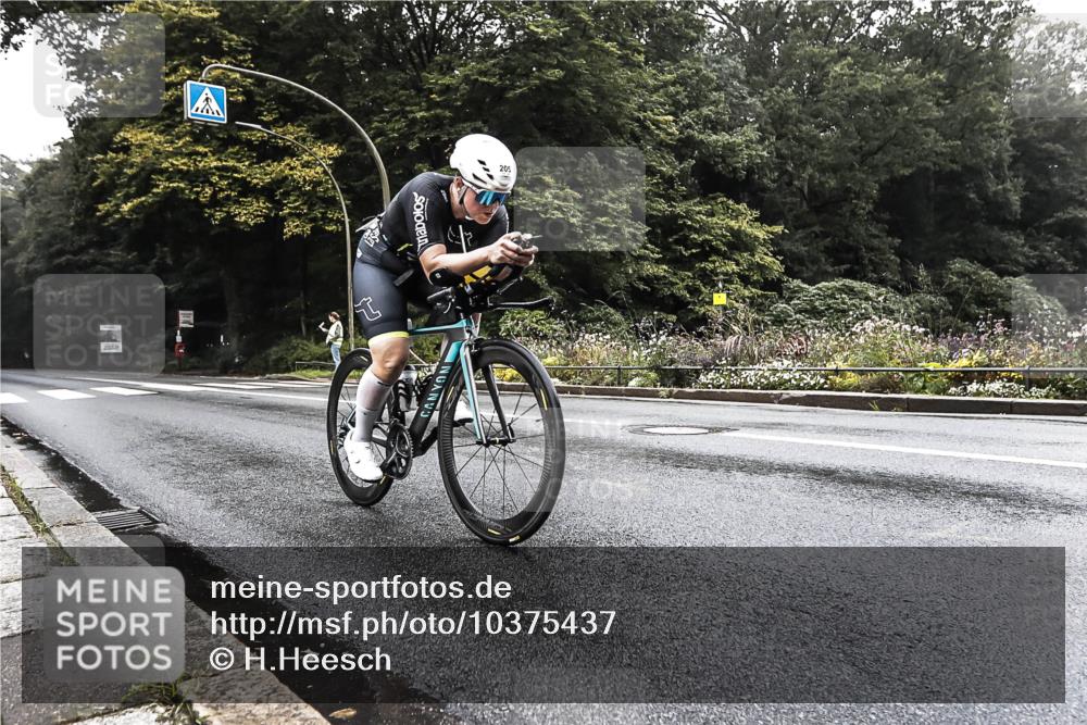 13.09.2026 - Stadtparktriathlon H.Heesch http://msf.ph/oto/10375437 13.09.2026 09:17:02 Radfahren 174, 205 meine-sportfotos.de