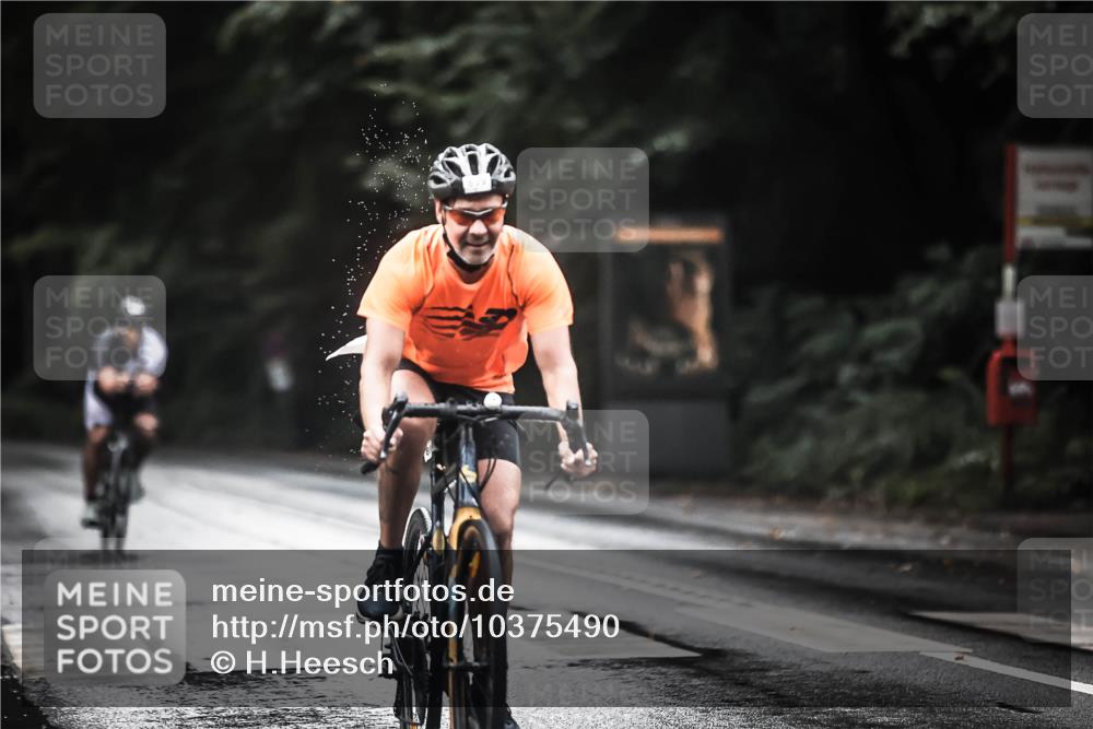 13.09.2026 - Stadtparktriathlon H.Heesch http://msf.ph/oto/10375490 13.09.2026 12:14:22 Radfahren 887, 899, 902, 975, 1017 meine-sportfotos.de