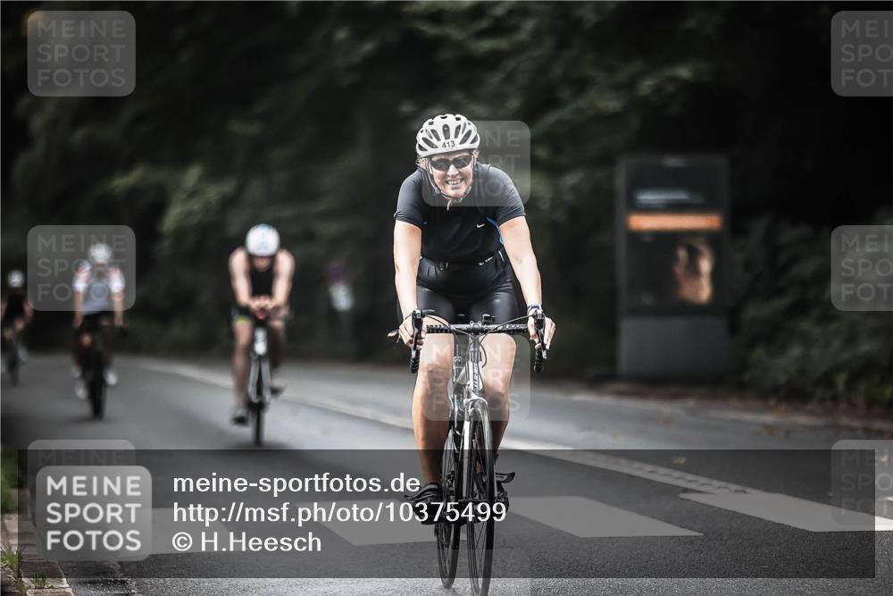 13.09.2026 - Stadtparktriathlon H.Heesch http://msf.ph/oto/10375499 13.09.2026 10:56:33 Radfahren 413, 640, 670, 679, 688 meine-sportfotos.de