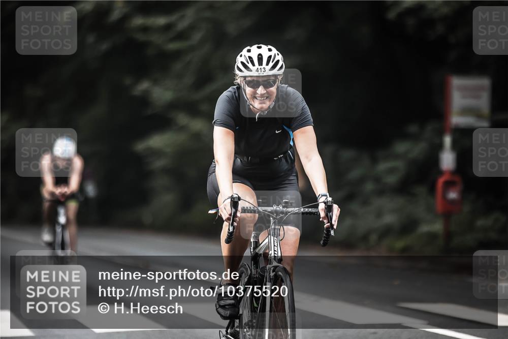 13.09.2026 - Stadtparktriathlon H.Heesch http://msf.ph/oto/10375520 13.09.2026 10:56:34 Radfahren 413, 670, 679, 688 meine-sportfotos.de