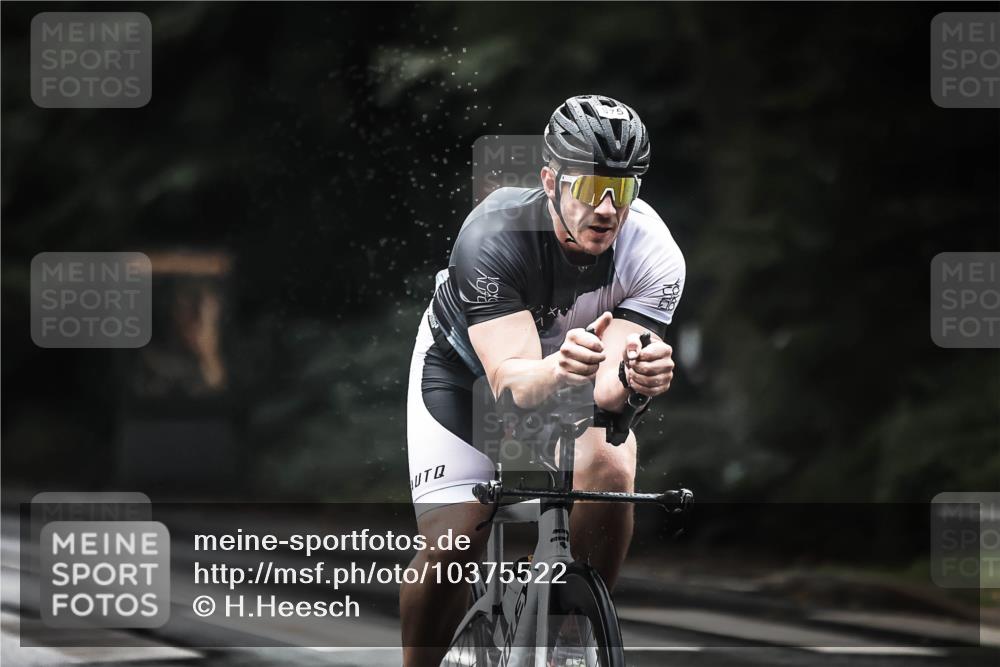 13.09.2026 - Stadtparktriathlon H.Heesch http://msf.ph/oto/10375522 13.09.2026 12:14:24 Radfahren 887, 899, 902, 957, 975, 1017 meine-sportfotos.de