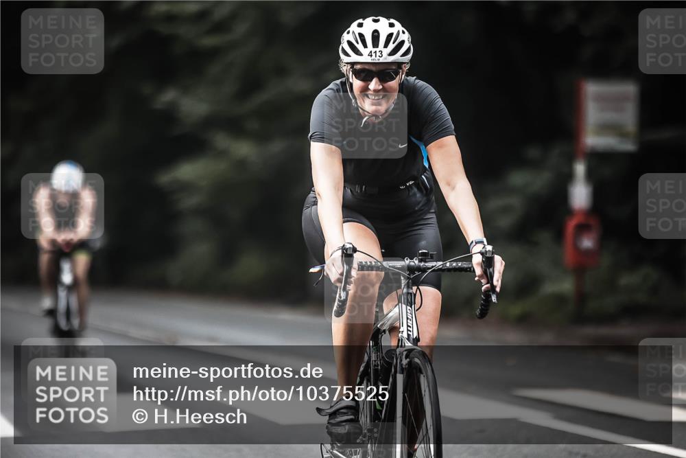 13.09.2026 - Stadtparktriathlon H.Heesch http://msf.ph/oto/10375525 13.09.2026 10:56:34 Radfahren 413, 670, 679, 688 meine-sportfotos.de