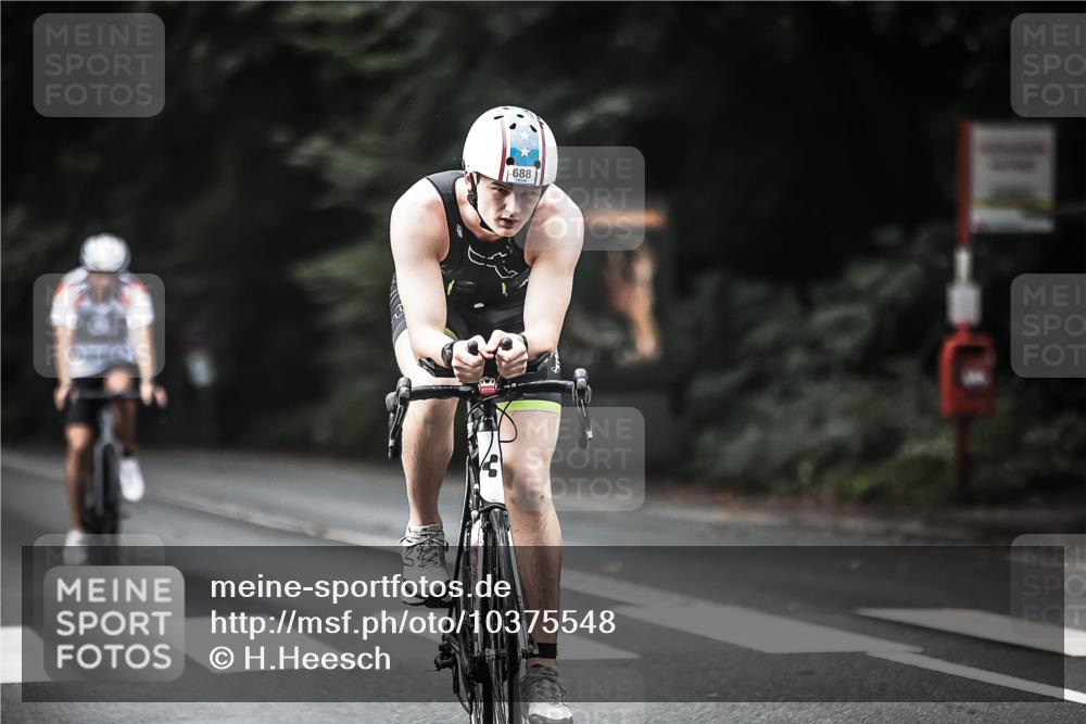 13.09.2026 - Stadtparktriathlon H.Heesch http://msf.ph/oto/10375548 13.09.2026 10:56:35 Radfahren 413, 670, 679, 688 meine-sportfotos.de
