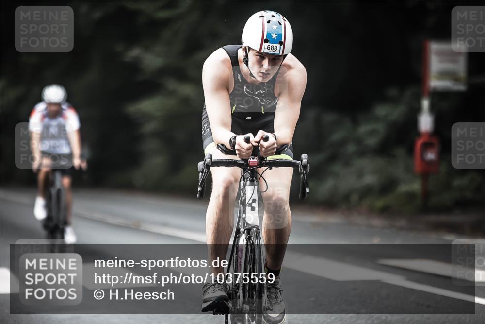 13.09.2026 - Stadtparktriathlon H.Heesch http://msf.ph/oto/10375559 13.09.2026 10:56:36 Radfahren 413, 670, 679, 688 meine-sportfotos.de