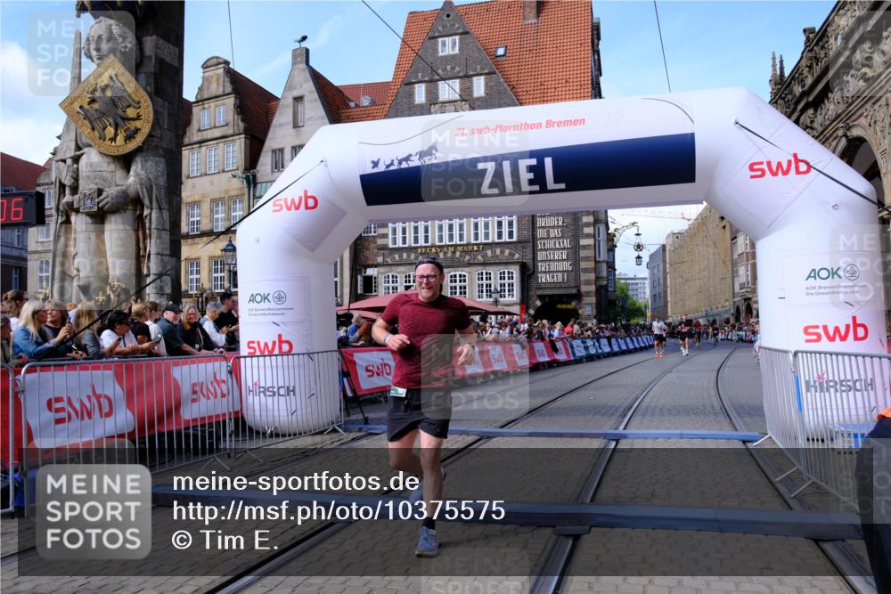 13.09.2026 - 21. swb-Marathon Bremen Tim E. http://msf.ph/oto/10375575 13.09.2026 13:11:55 Ziel 382, 4651, 5585, 6059, 7109, 8982, 8996, 13055 meine-sportfotos.de