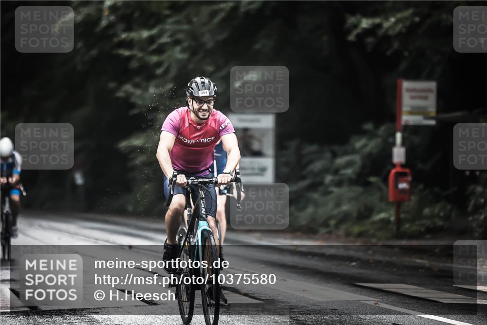 13.09.2026 - Stadtparktriathlon H.Heesch http://msf.ph/oto/10375580 13.09.2026 12:14:34 Radfahren 902, 954, 957, 1035, 1055 meine-sportfotos.de