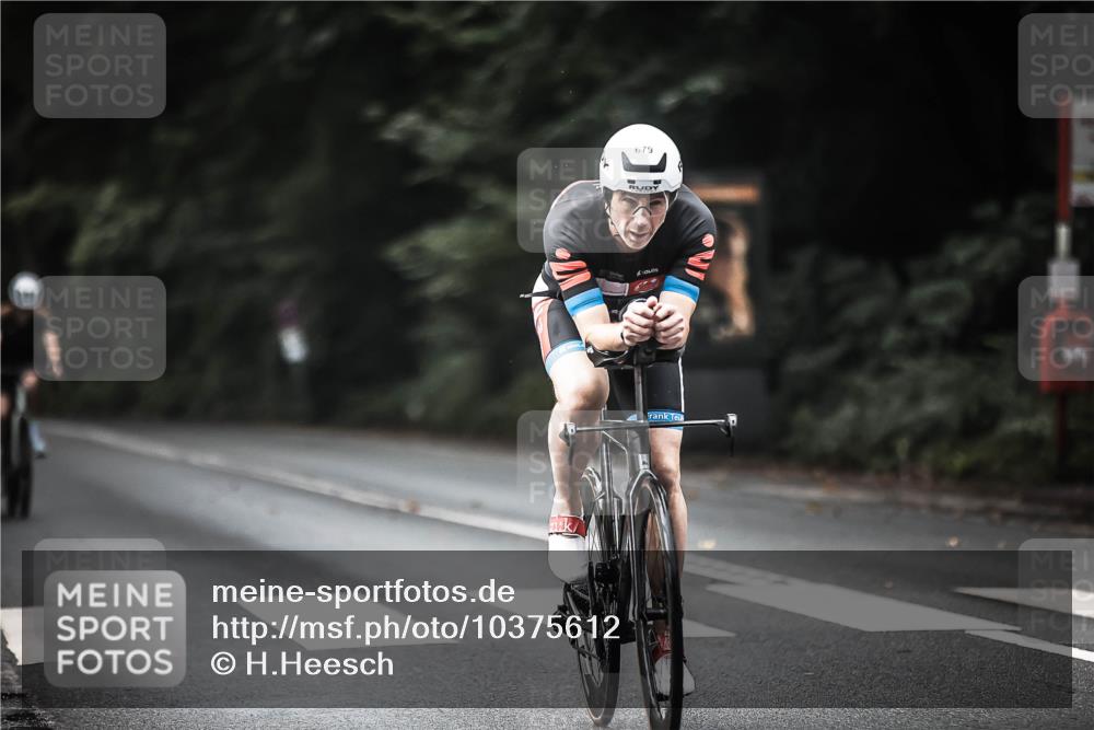 13.09.2026 - Stadtparktriathlon H.Heesch http://msf.ph/oto/10375612 13.09.2026 10:56:38 Radfahren 413, 443, 670, 679, 688 meine-sportfotos.de
