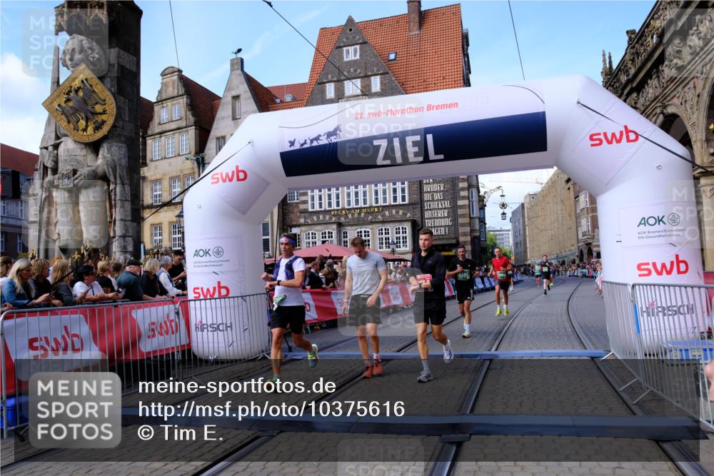 13.09.2026 - 21. swb-Marathon Bremen Tim E. http://msf.ph/oto/10375616 13.09.2026 13:12:04 Ziel 826, 863, 4368, 4651, 5521, 5585, 5893, 6059, 6668, 8996, 9398, 13055 meine-sportfotos.de