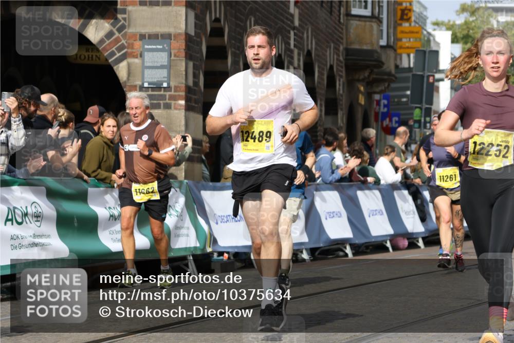 13.09.2026 - 21. swb-Marathon Bremen Strokosch-Dieckow http://msf.ph/oto/10375634 13.09.2026 11:02:43 Ziel 10153, 10154, 10173, 10273, 10274, 10278, 10331, 10338, 10439, 10738, 10885, 10915, 10943, 11137, 11249, 11505, 11508, 11526, 11554, 11576, 11853, 11886, 11890, 12042, 12134, 12169, 12252, 12489, 10296, 10633, 10731, 10783, 10945, 10954, 10955, 11096, 11107, 11313, 11564, 11697, 11701, 11719, 11730, 11785, 12071, 12247, 12448, 12465 meine-sportfotos.de
