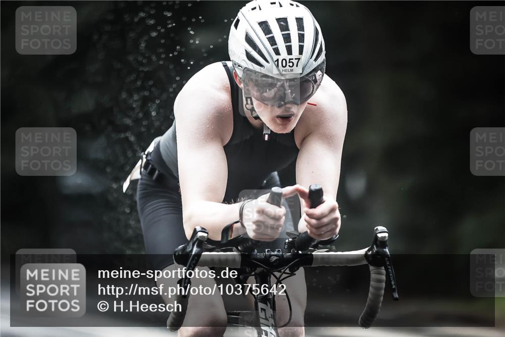 13.09.2026 - Stadtparktriathlon H.Heesch http://msf.ph/oto/10375642 13.09.2026 12:14:43 Radfahren 851, 1057 meine-sportfotos.de
