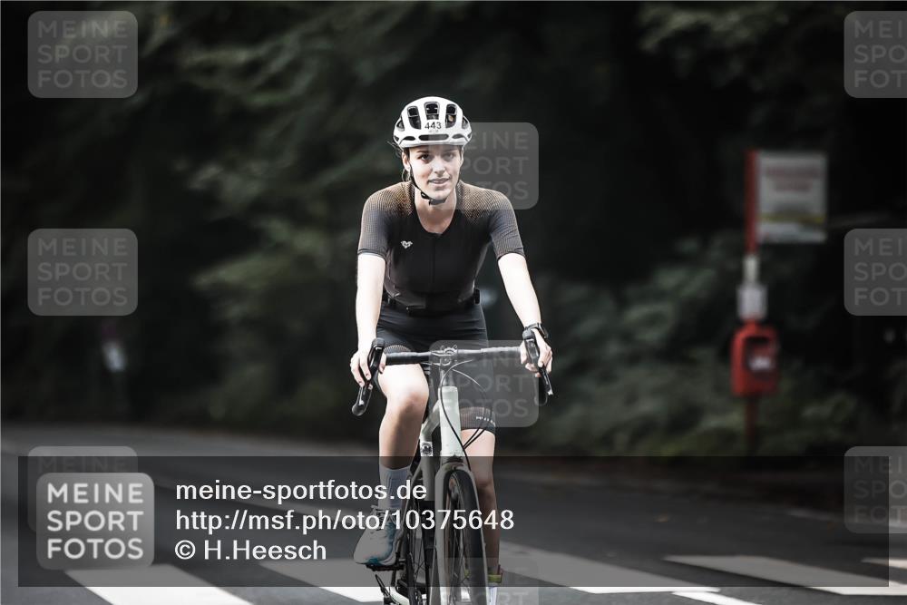 13.09.2026 - Stadtparktriathlon H.Heesch http://msf.ph/oto/10375648 13.09.2026 10:56:42 Radfahren 362, 376, 443, 670, 679 meine-sportfotos.de