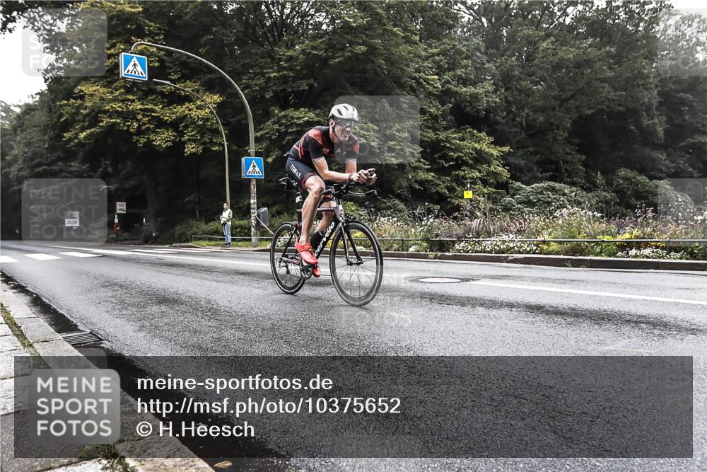 13.09.2026 - Stadtparktriathlon H.Heesch http://msf.ph/oto/10375652 13.09.2026 09:18:01 Radfahren 26, 72, 139 meine-sportfotos.de