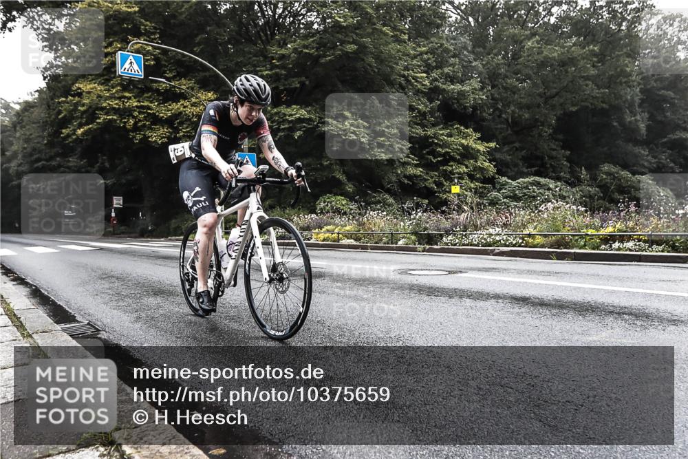 13.09.2026 - Stadtparktriathlon H.Heesch http://msf.ph/oto/10375659 13.09.2026 09:18:08 Radfahren 145, 209 meine-sportfotos.de
