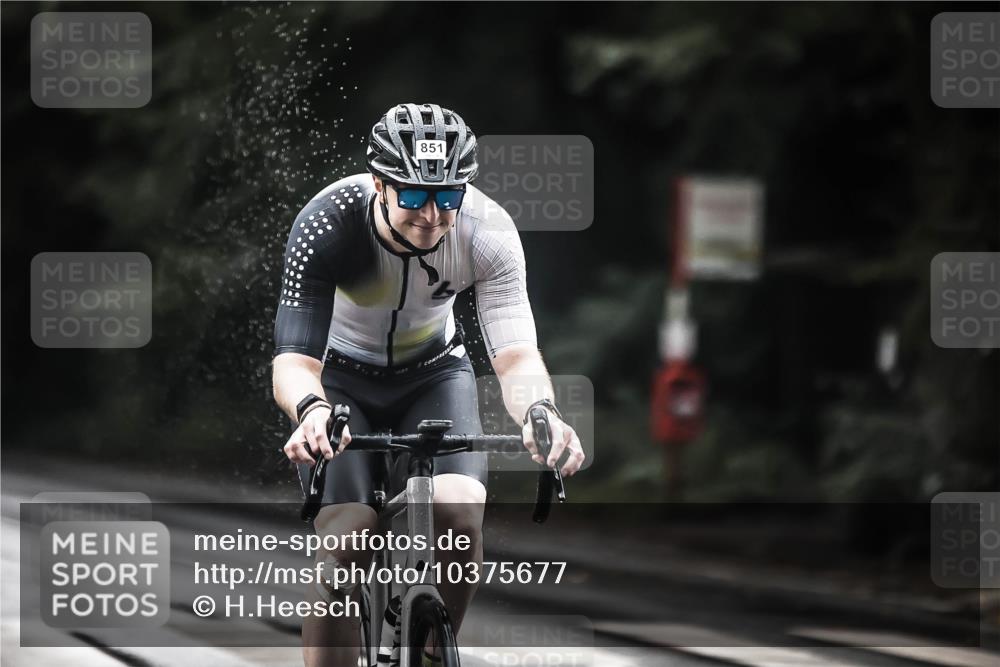13.09.2026 - Stadtparktriathlon H.Heesch http://msf.ph/oto/10375677 13.09.2026 12:14:46 Radfahren 851, 888, 971, 1057, 1121 meine-sportfotos.de