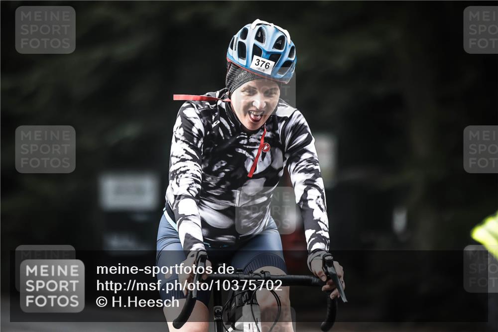 13.09.2026 - Stadtparktriathlon H.Heesch http://msf.ph/oto/10375702 13.09.2026 10:56:47 Radfahren 362, 376, 443 meine-sportfotos.de
