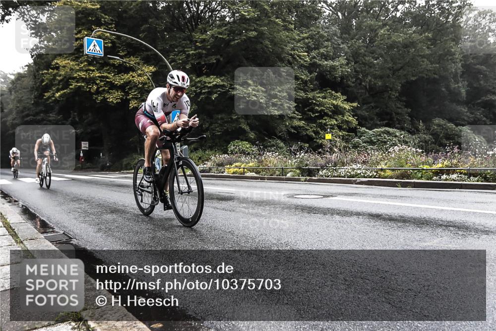 13.09.2026 - Stadtparktriathlon H.Heesch http://msf.ph/oto/10375703 13.09.2026 09:18:31 Radfahren 44, 45, 91, 134, 148, 200 meine-sportfotos.de