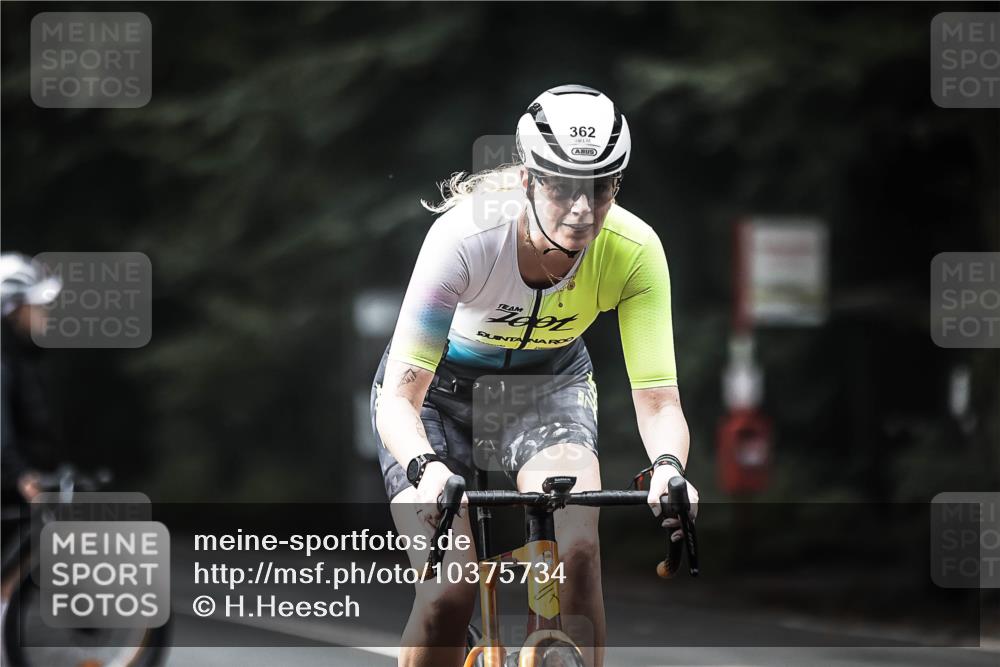 13.09.2026 - Stadtparktriathlon H.Heesch http://msf.ph/oto/10375734 13.09.2026 10:56:49 Radfahren 362, 376, 443 meine-sportfotos.de