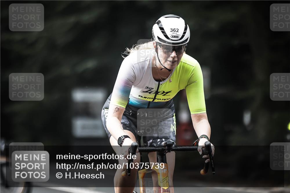 13.09.2026 - Stadtparktriathlon H.Heesch http://msf.ph/oto/10375739 13.09.2026 10:56:49 Radfahren 362, 376, 443 meine-sportfotos.de