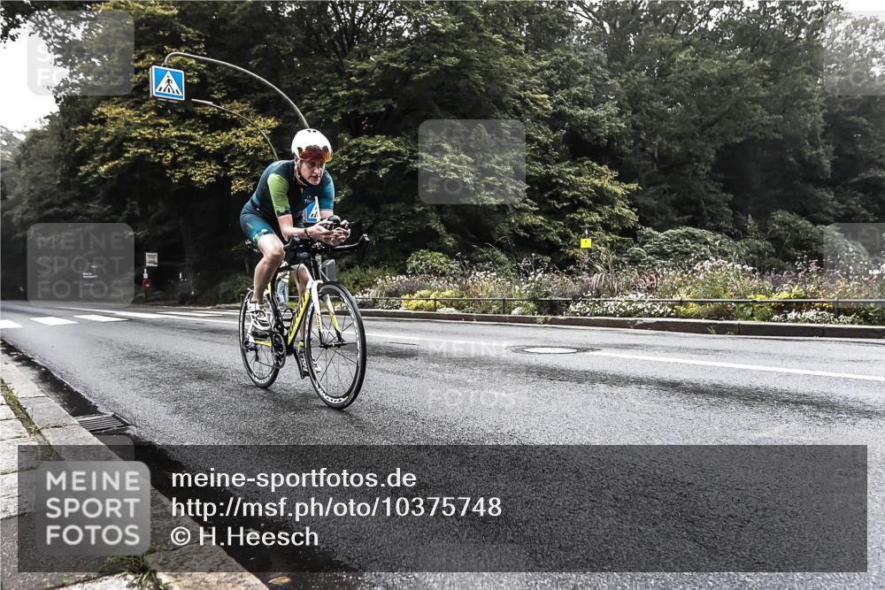 13.09.2026 - Stadtparktriathlon H.Heesch http://msf.ph/oto/10375748 13.09.2026 09:18:44 Radfahren 59, 86, 131, 187 meine-sportfotos.de