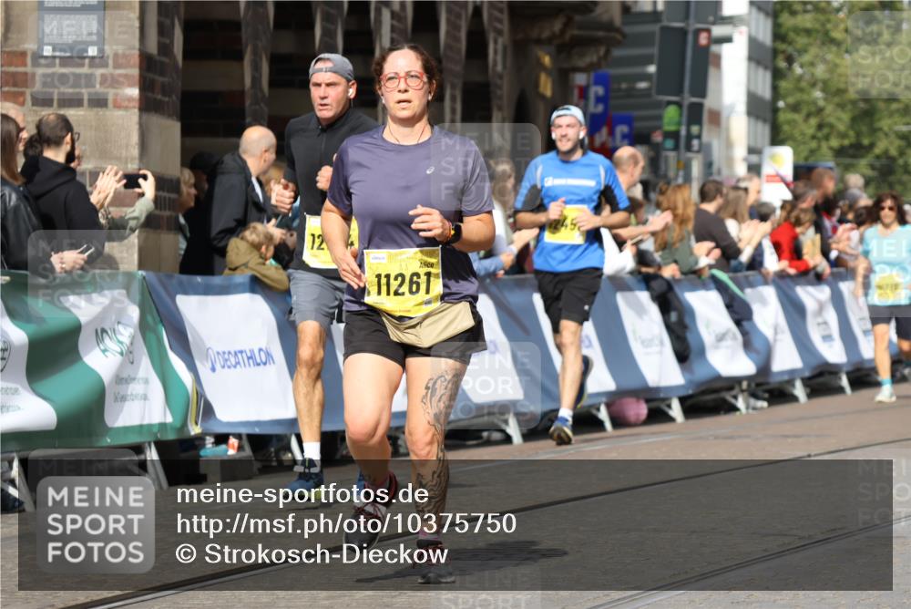 13.09.2026 - 21. swb-Marathon Bremen Strokosch-Dieckow http://msf.ph/oto/10375750 13.09.2026 11:02:46 Ziel 10153, 10154, 10273, 10274, 10278, 10331, 10338, 10738, 10885, 10915, 10943, 11137, 11505, 11508, 11526, 11554, 11853, 11886, 11890, 11945, 12169, 12252, 12489, 10185, 10296, 10633, 10731, 10954, 10955, 11107, 11313, 11564, 11697, 11719, 11730, 11785, 12071, 12247, 12448, 12465 meine-sportfotos.de