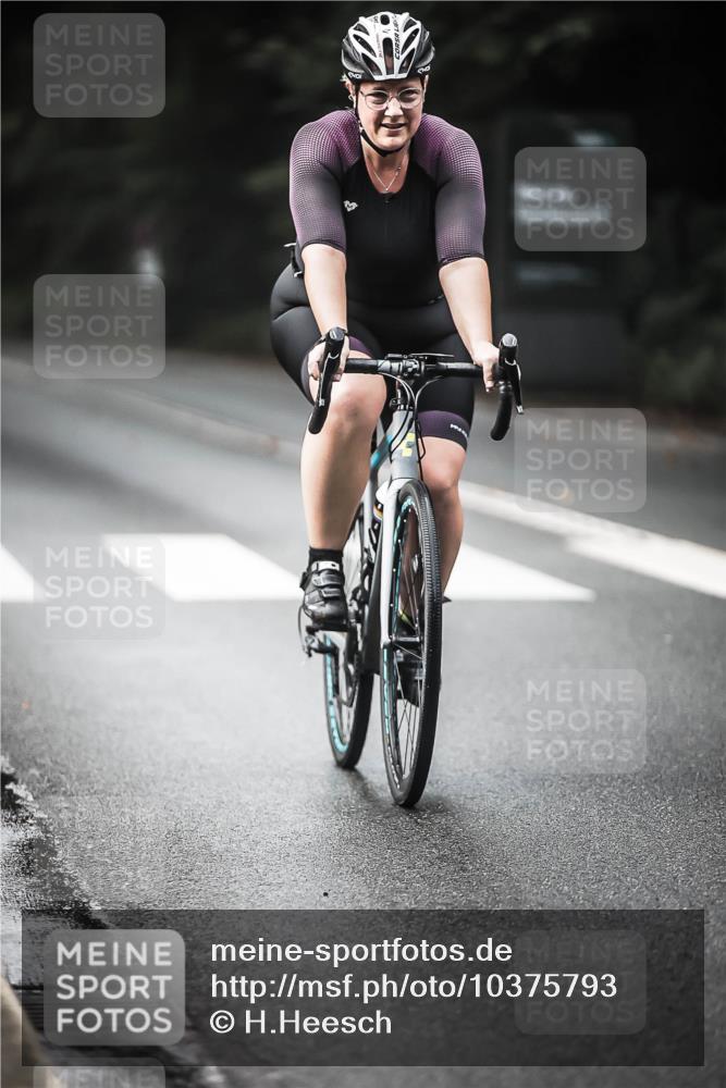 13.09.2026 - Stadtparktriathlon H.Heesch http://msf.ph/oto/10375793 13.09.2026 10:56:58 Radfahren 394, 415, 522, 600 meine-sportfotos.de