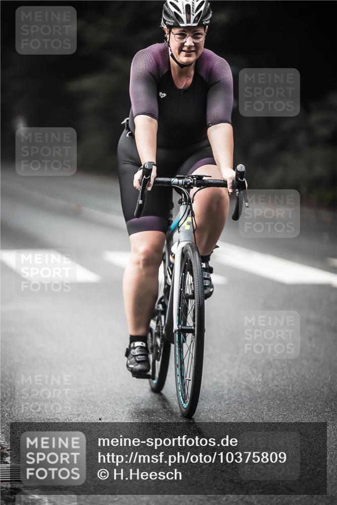 13.09.2026 - Stadtparktriathlon H.Heesch http://msf.ph/oto/10375809 13.09.2026 10:56:58 Radfahren 394, 415, 522, 600 meine-sportfotos.de