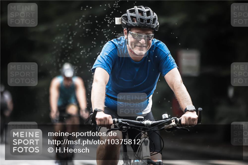 13.09.2026 - Stadtparktriathlon H.Heesch http://msf.ph/oto/10375812 13.09.2026 12:15:10 Radfahren 884, 922, 983, 1050, 1054 meine-sportfotos.de