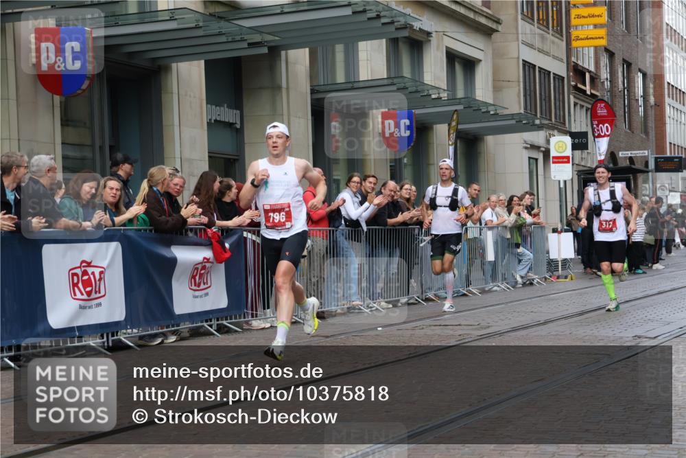 13.09.2026 - 21. swb-Marathon Bremen Strokosch-Dieckow http://msf.ph/oto/10375818 13.09.2026 12:29:10 Ziel 821, 1651, 317, 608, 796, 1046 meine-sportfotos.de