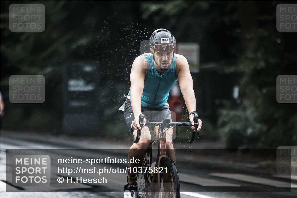 13.09.2026 - Stadtparktriathlon H.Heesch http://msf.ph/oto/10375821 13.09.2026 12:15:10 Radfahren 884, 922, 983, 1050, 1054 meine-sportfotos.de