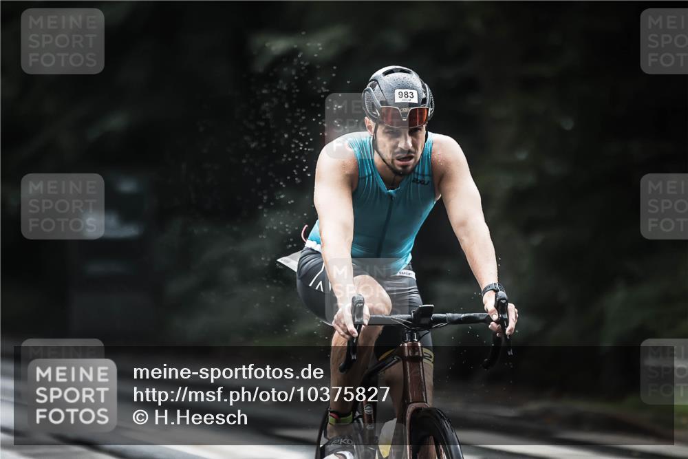 13.09.2026 - Stadtparktriathlon H.Heesch http://msf.ph/oto/10375827 13.09.2026 12:15:11 Radfahren 884, 922, 983, 1050, 1054 meine-sportfotos.de