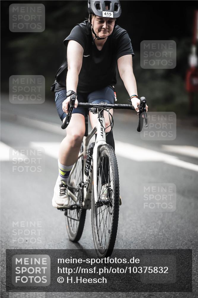 13.09.2026 - Stadtparktriathlon H.Heesch http://msf.ph/oto/10375832 13.09.2026 10:57:03 Radfahren 382, 394, 415, 462, 480, 522, 540, 600 meine-sportfotos.de
