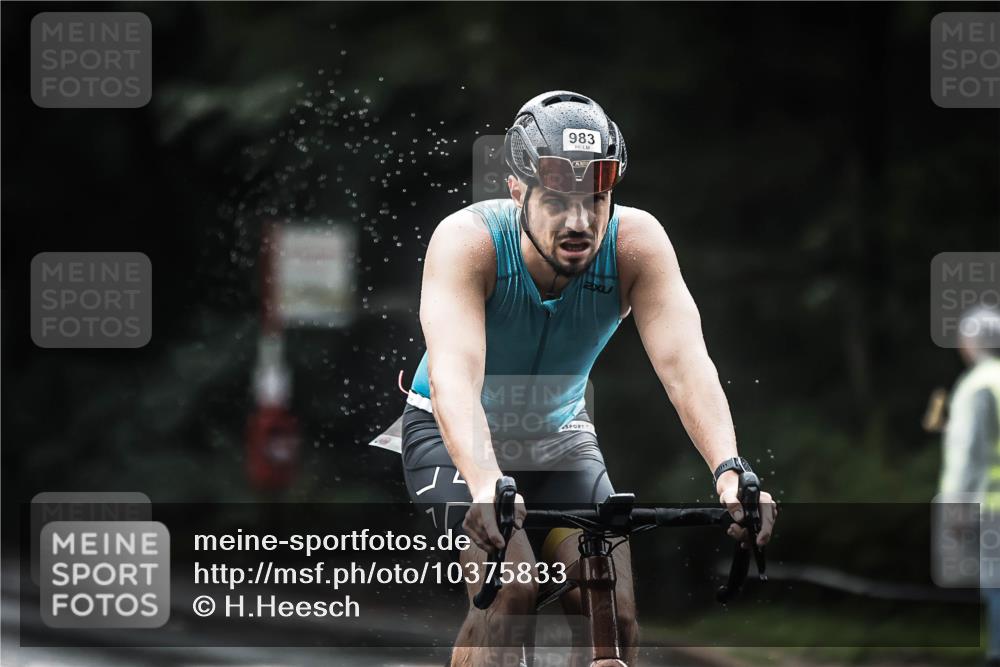 13.09.2026 - Stadtparktriathlon H.Heesch http://msf.ph/oto/10375833 13.09.2026 12:15:11 Radfahren 884, 922, 983, 1050, 1054 meine-sportfotos.de