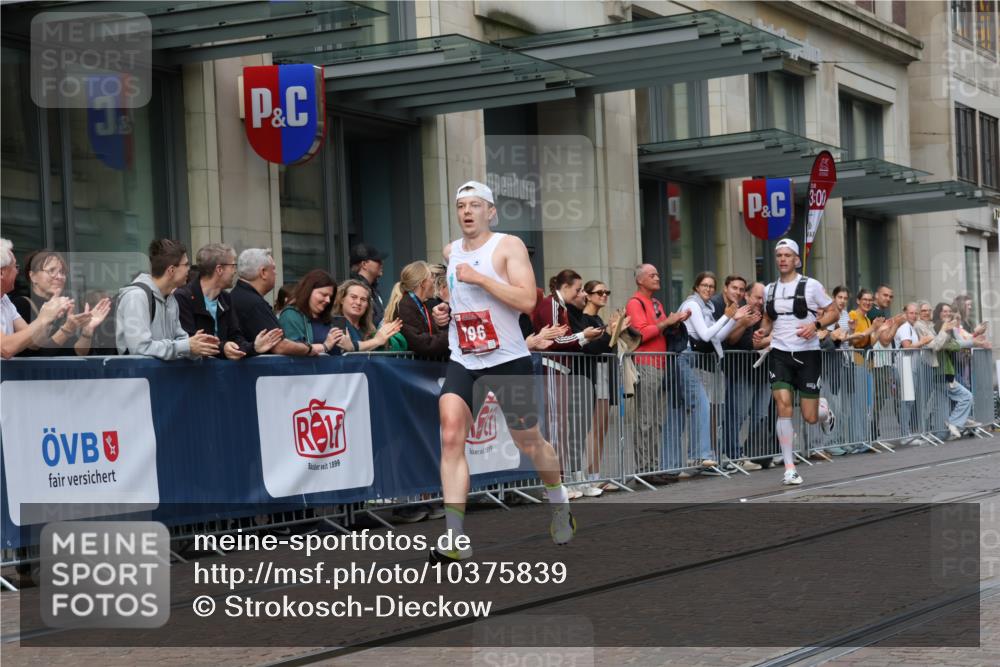 13.09.2026 - 21. swb-Marathon Bremen Strokosch-Dieckow http://msf.ph/oto/10375839 13.09.2026 12:29:10 Ziel 821, 1651, 317, 608, 796, 1046 meine-sportfotos.de