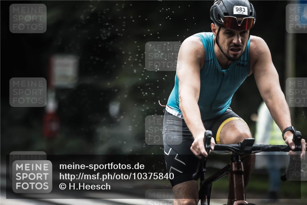 13.09.2026 - Stadtparktriathlon H.Heesch http://msf.ph/oto/10375840 13.09.2026 12:15:11 Radfahren 884, 922, 983, 1050, 1054 meine-sportfotos.de