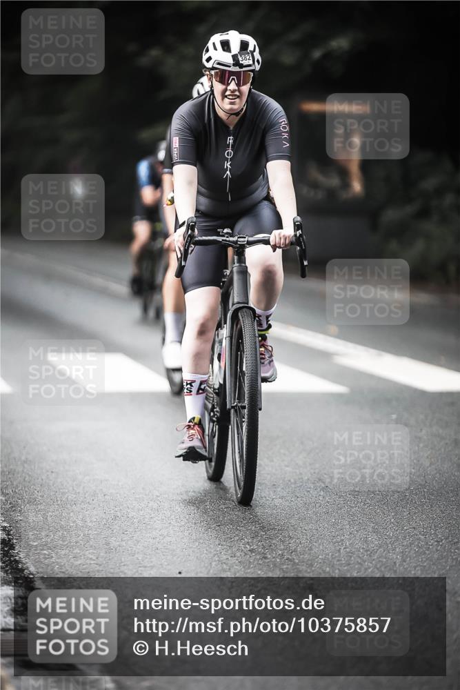 13.09.2026 - Stadtparktriathlon H.Heesch http://msf.ph/oto/10375857 13.09.2026 10:57:05 Radfahren 382, 415, 462, 480, 540 meine-sportfotos.de